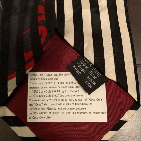 COPY - Vintage 100% silk Coca-Cola tie in original pkg - Picture 4 of 5